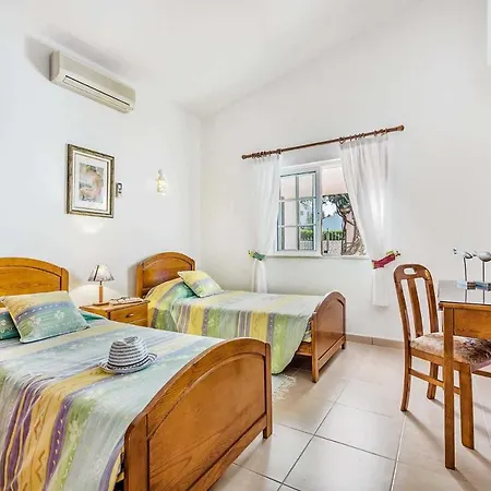Guia Sleeps 8 Air Con Wifi * Guia (Faro)