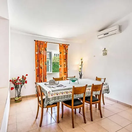 Guia Sleeps 8 Air Con Wifi * Guia (Faro)